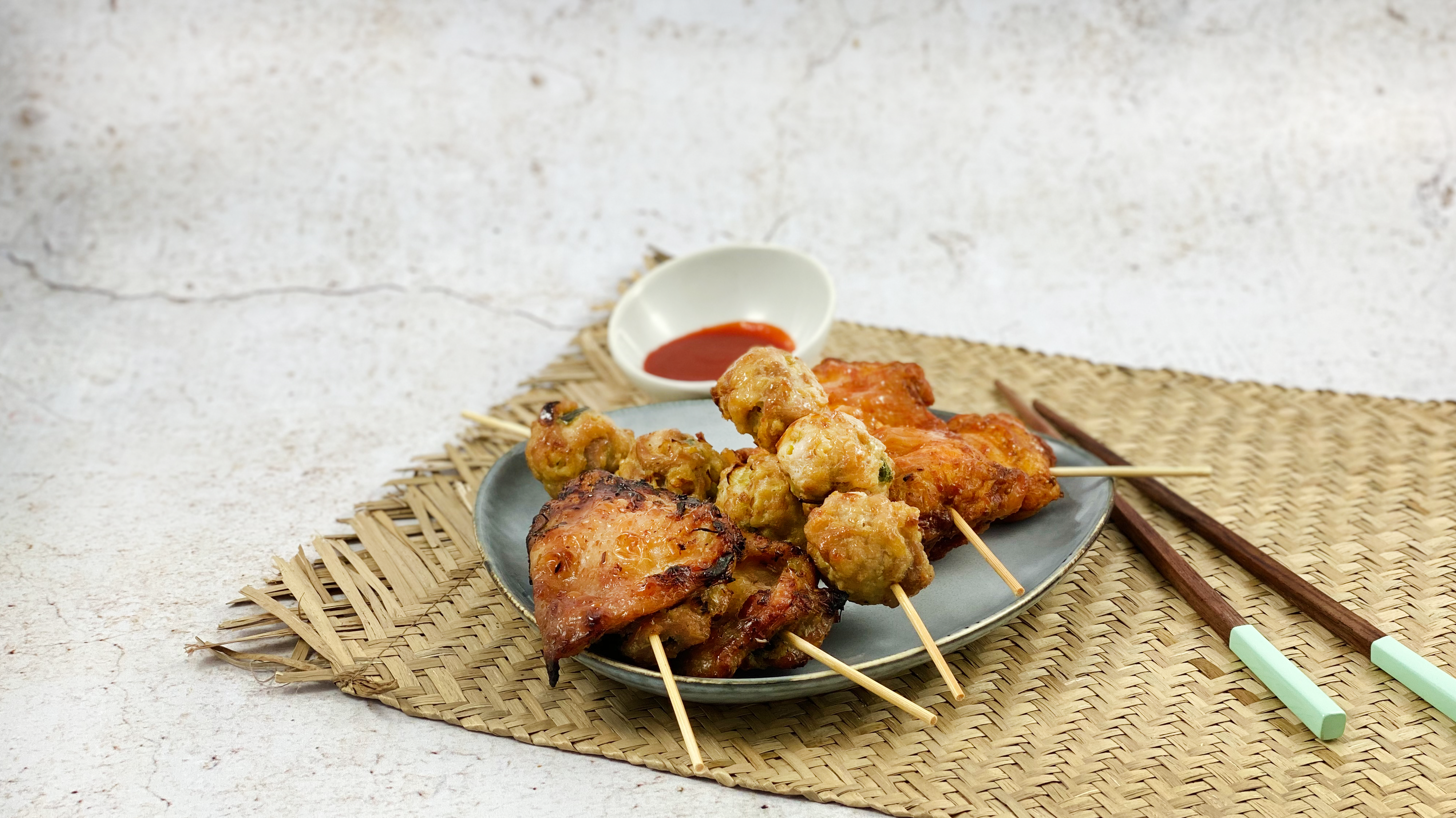 Nouvelles brochettes (Siam, Boulettes poulet et Poule épices) 
développées pour les 45 ans du groupe Veng Hour